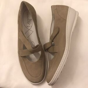 WALDLAUFER BEIGE WALKING SHOES.  NEW